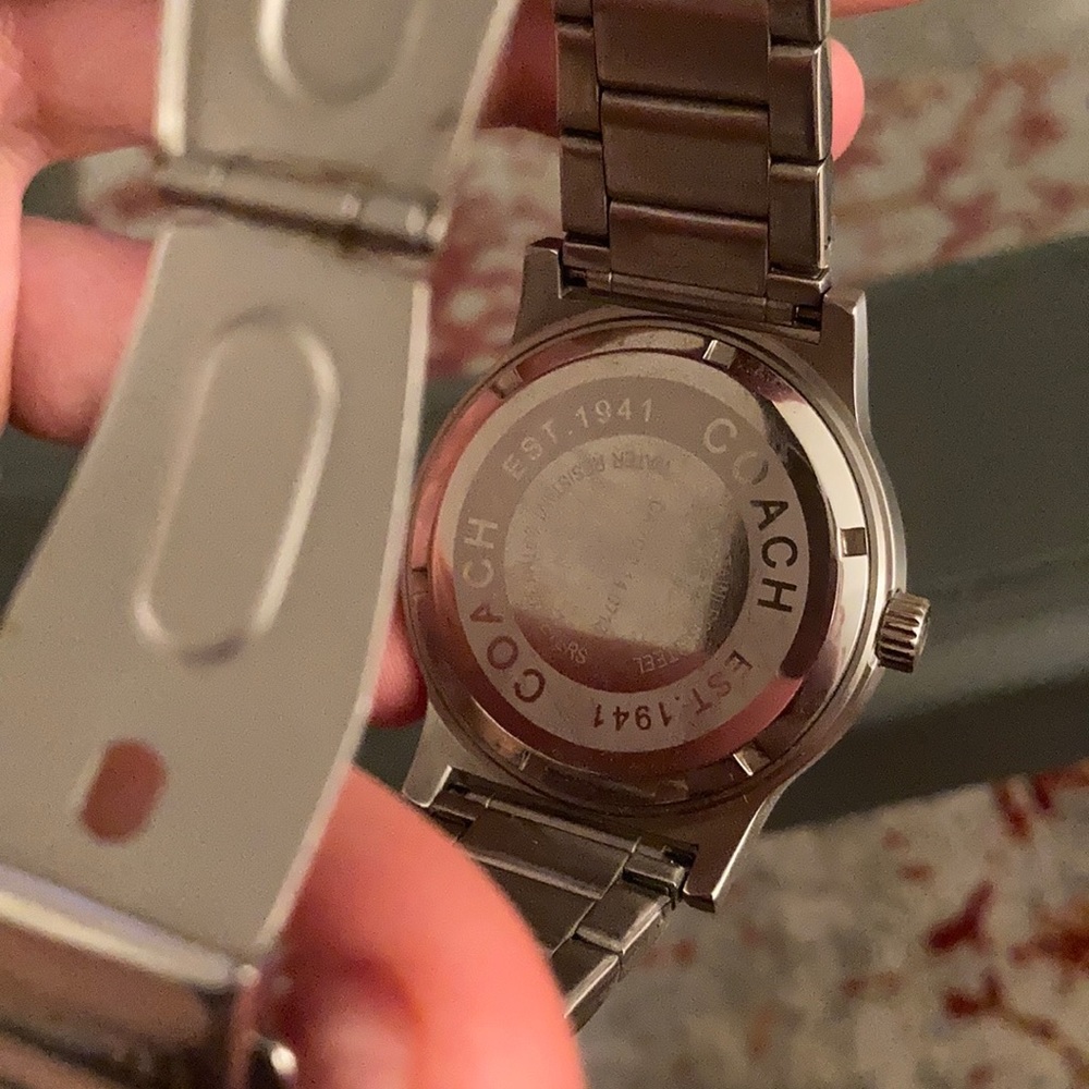 Coach watch, barley used. - Picture 4 of 5